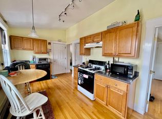 32 Bow St #3, Somerville, MA 02143