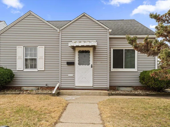 2111 Inglewood Pl, South Bend, IN 46616