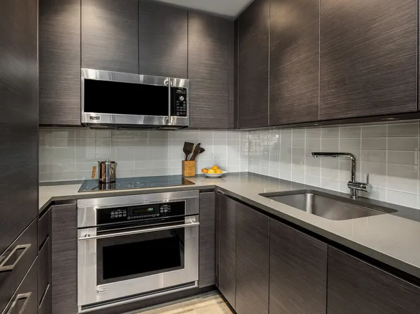 641 5th Avenue image 8 of 11