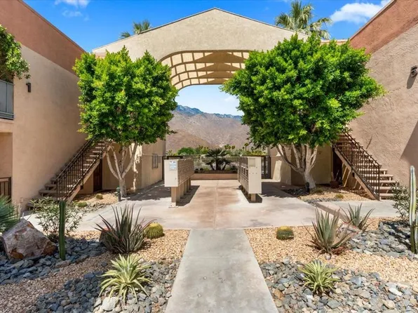 400 N Sunrise Way APT 203, Palm Springs, CA 92262