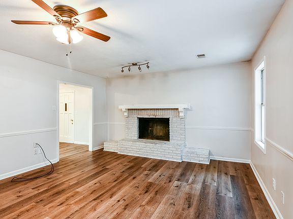 5th image of 2660 Hill Lake Dr NE