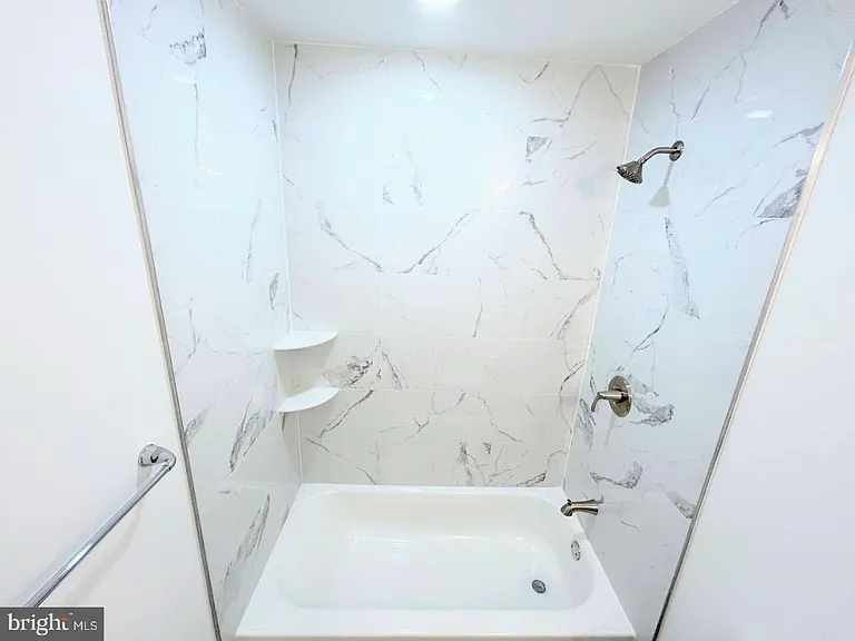 5031 W Girard Ave #2 — Photo 17