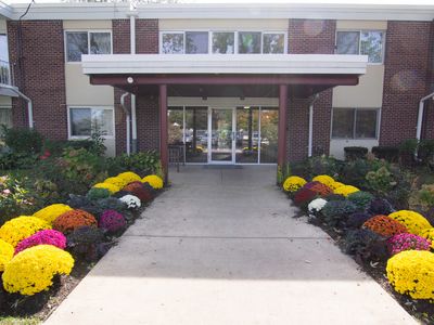 127 N Wolf Rd APT 51A, Wheeling, IL, 60090
