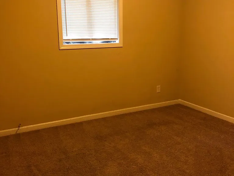 812 Creekside Dr — Photo 16