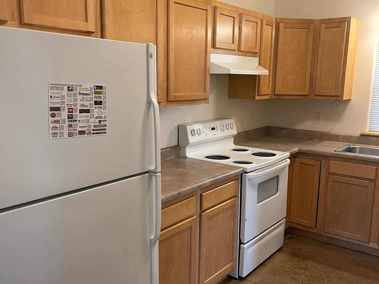 3 bed, 1372 sqft, $2,186 — Photo 2