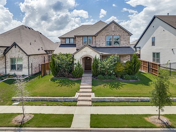 2nd image of 909 Almond Blossom Cir