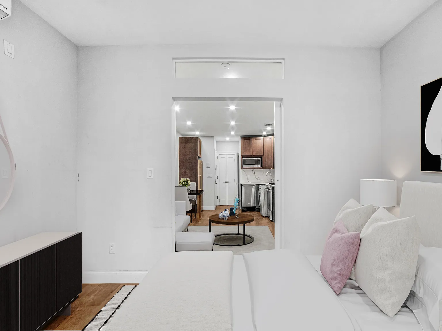 313 East 61st Street — Photo 3