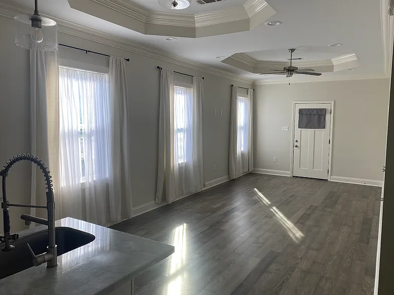 Living and dining room - 24x11