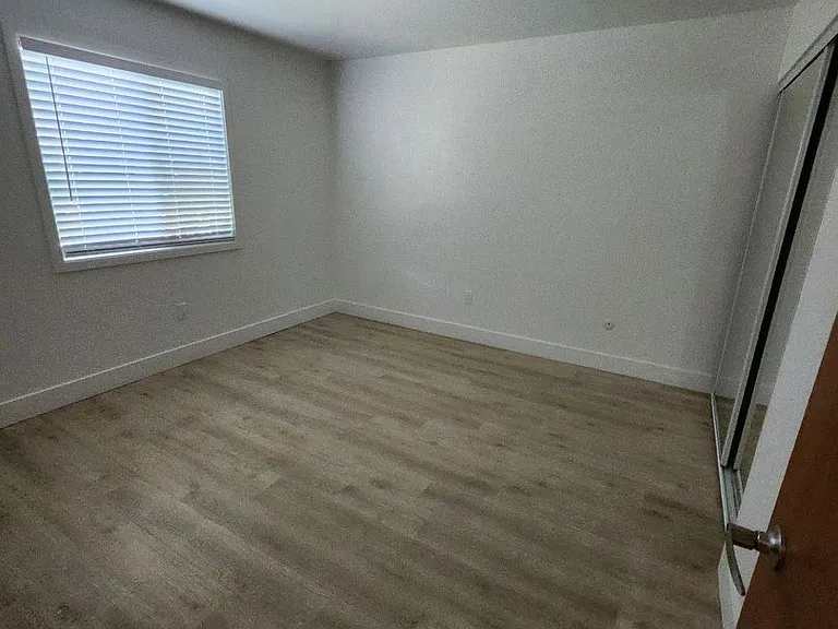2585 Kenton Ct. — Photo 12
