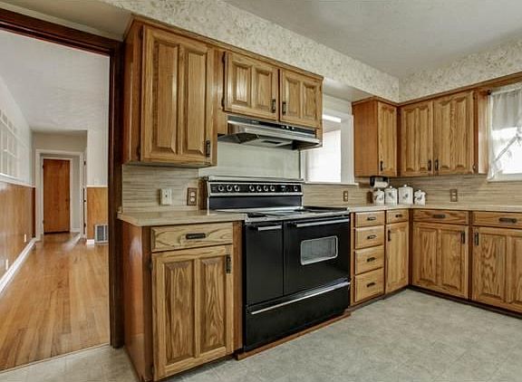 3rd image of 1913 Morningside Dr