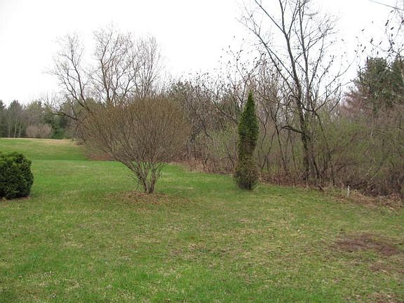 4th image of 155-159 2nd St