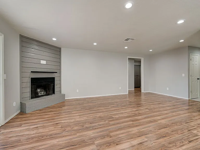 429 Belmont Dr — Photo 9