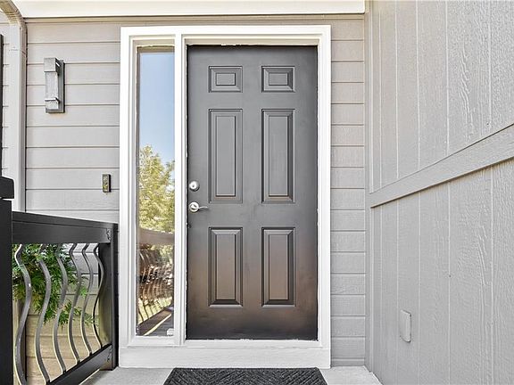5th image of 6112 N Bedford Ct