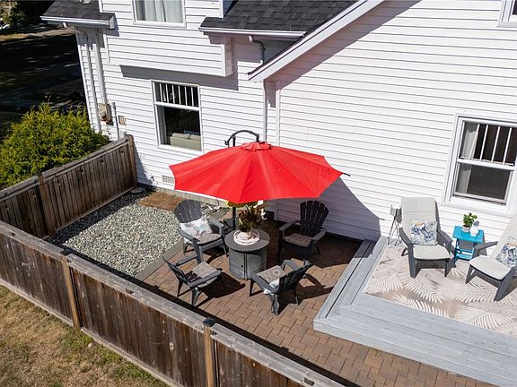 3rd image of 15 Pilot St