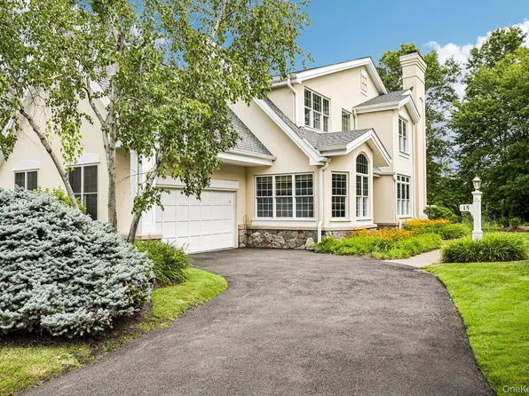 15 Doral Greens Drive E, Rye Brook, NY 10573