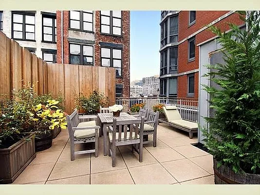 Sold by Stribling | media 24