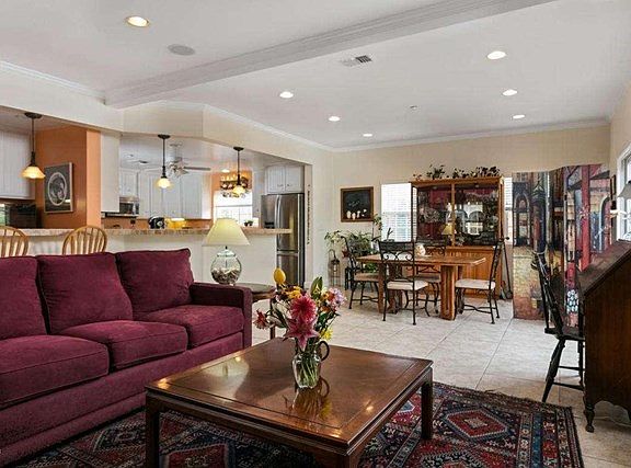 5307 Surfrider Way-MLS_Size-006-6-Living