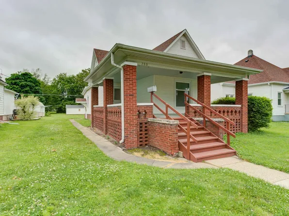 206 N Pine St, Villa Grove, IL 61956