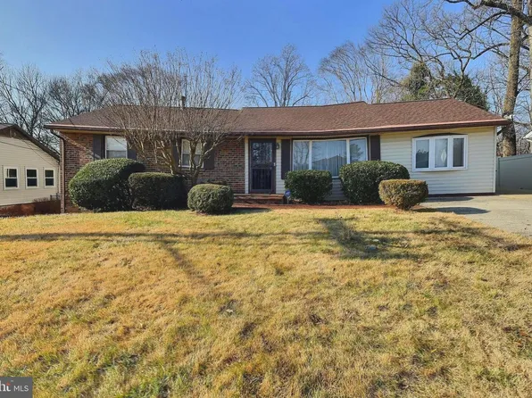 913 Shady Glen Dr, Capitol Heights, MD 20743