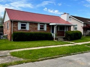 3208 32nd St, Nitro, WV 25143