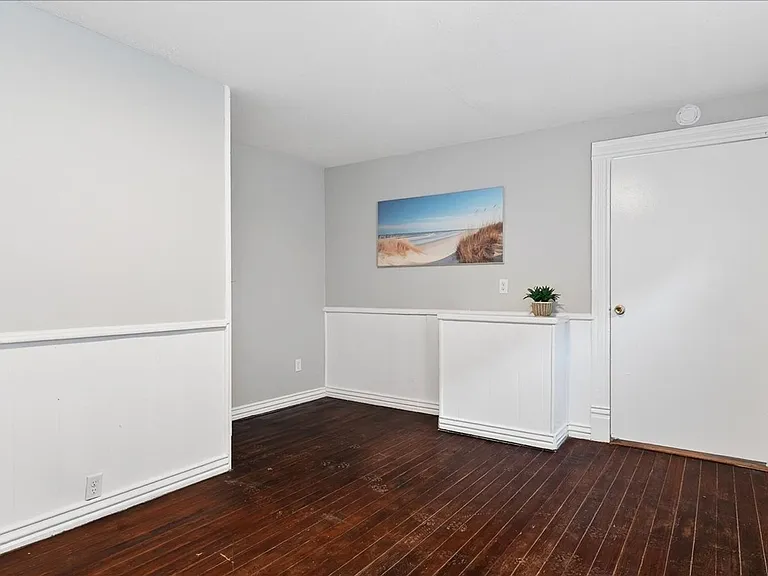413 E Ormsby Ave — Photo 9
