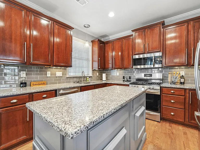 3394 Pendley Rd — Photo 8