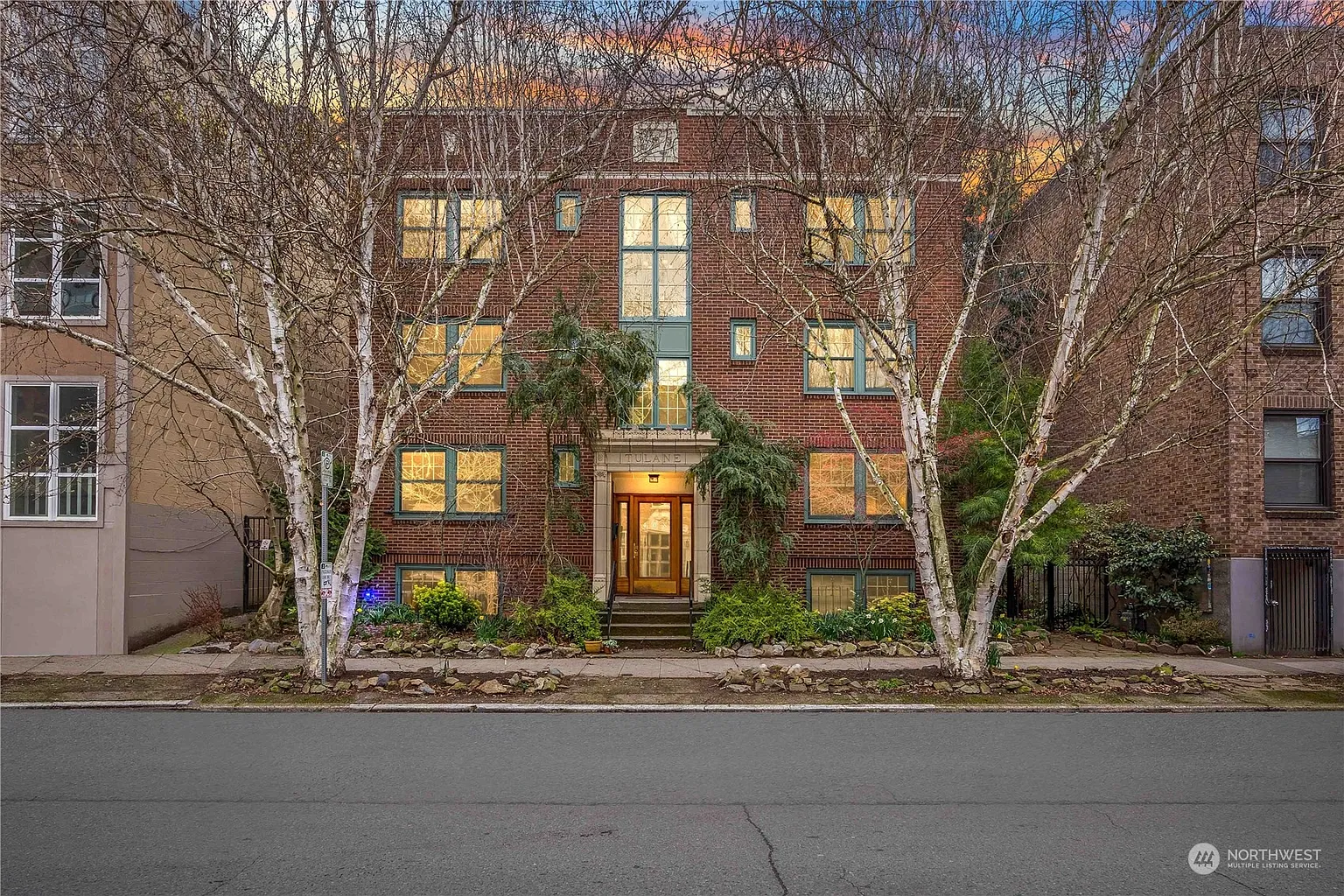 408 Bellevue Avenue E #204 photo 1