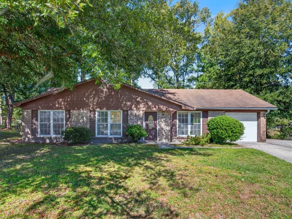 28 Oxford Ct, Savannah, GA 31419