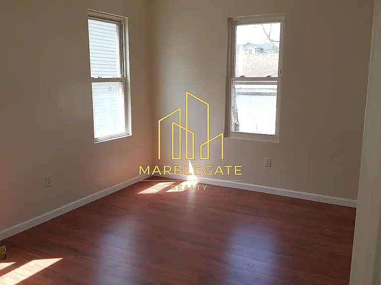 141 Goodwin Ave #11 — Photo 11