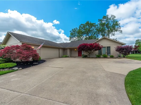 8673 Gatewood Dr, North Ridgeville, OH 44039