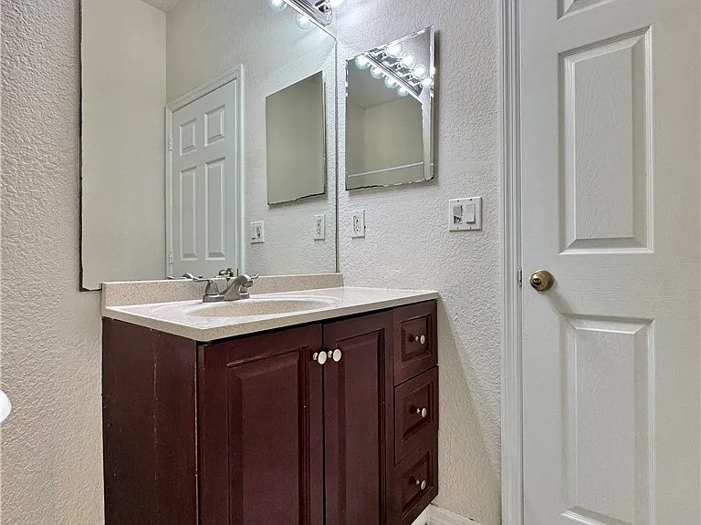 530 Kilgour Ave — Photo 36