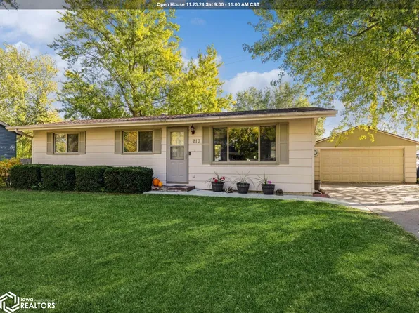 210 W Larson St, Knoxville, IA 50138