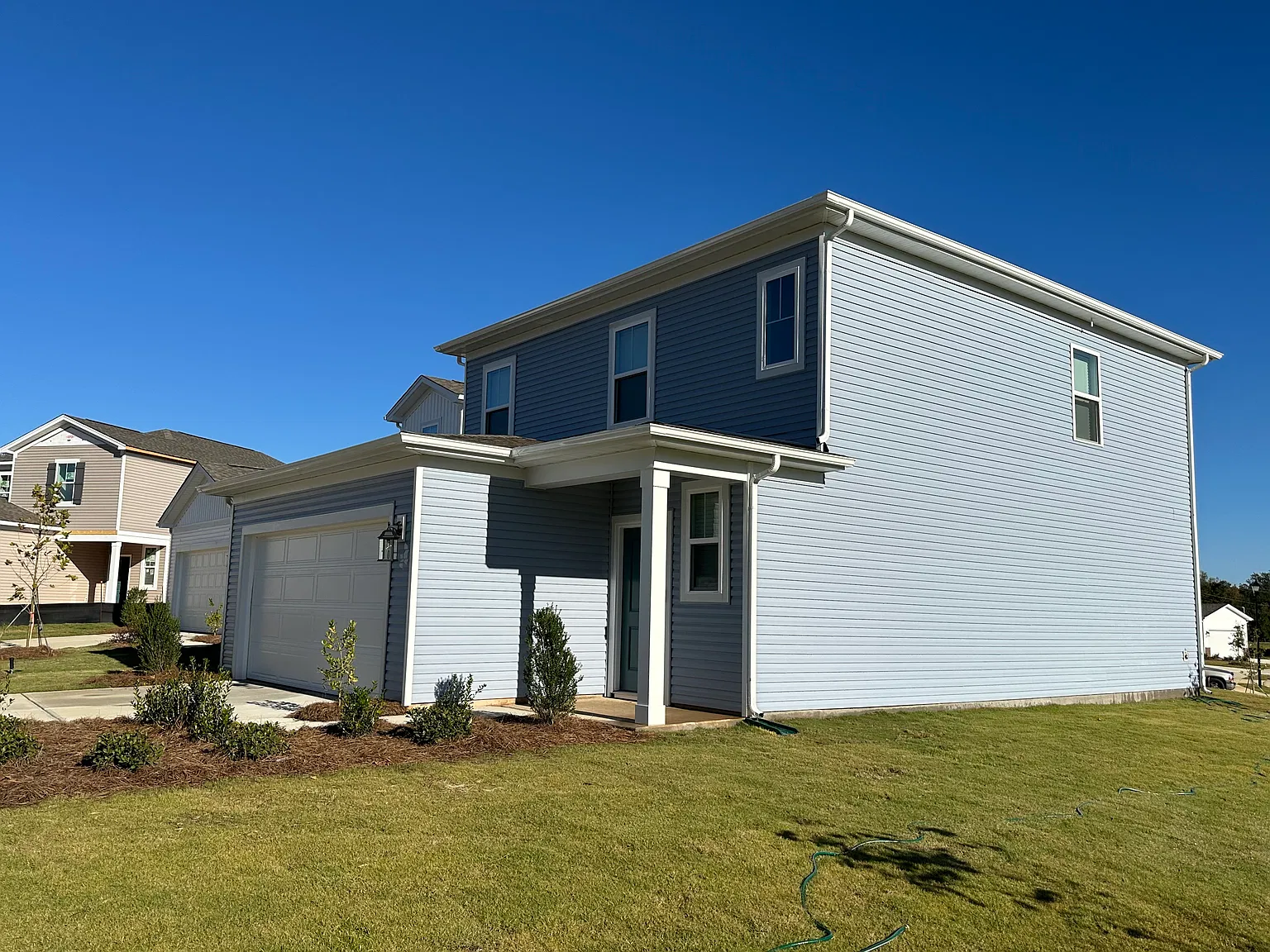 3 bed, 1611 sqft, $2,200 — Photo 3