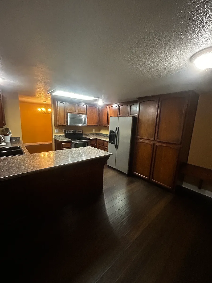 Building Photo - 428 Mid Pines Way