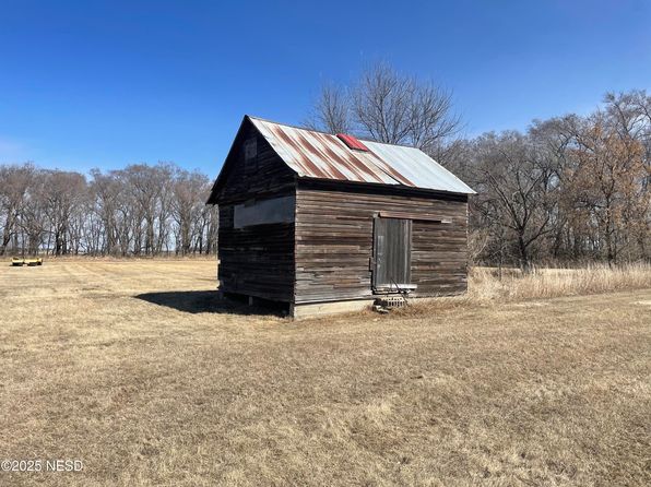 45058 161st St, Watertown, SD 57201