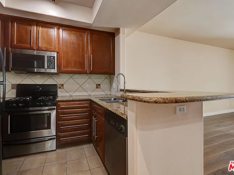 10275 Missouri Ave #204 — Photo 4