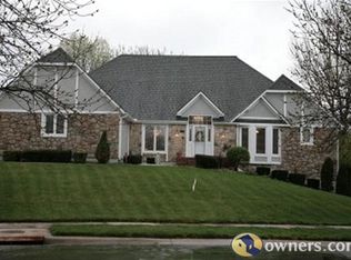 12722 Glenfield St, Leawood, KS 66209