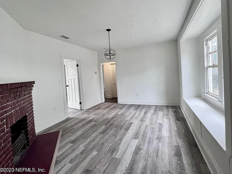 502 W 18th St — Photo 5