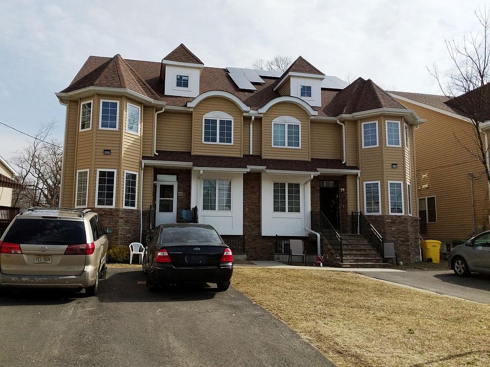 1st image of 289 Dewey Ave