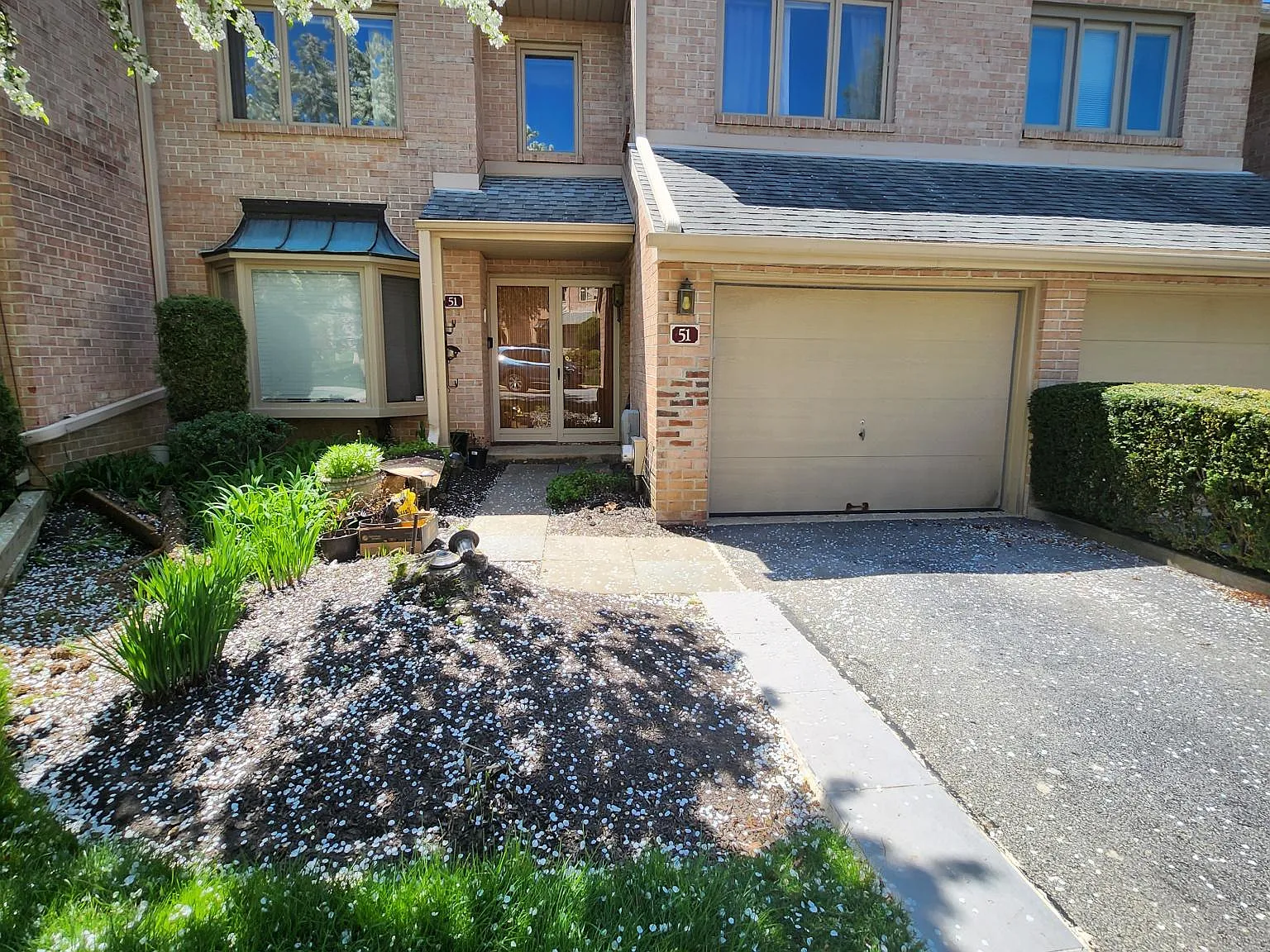 4 bed, 2.5 bath, 2741 sqft, $3,800 — Photo 1