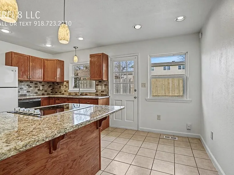 3802 S Allegheny Ave — Photo 3