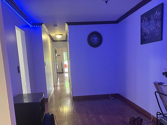 5th image of 1059 Gipson St