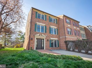 2334 S Rolfe St, Arlington, VA 22202