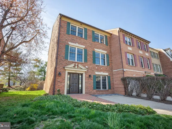 2334 S Rolfe St, Arlington, VA 22202