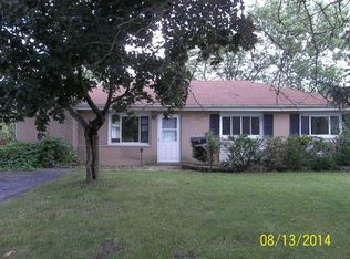 425 Lincoln Dr, Hoffman Estates, IL 60169