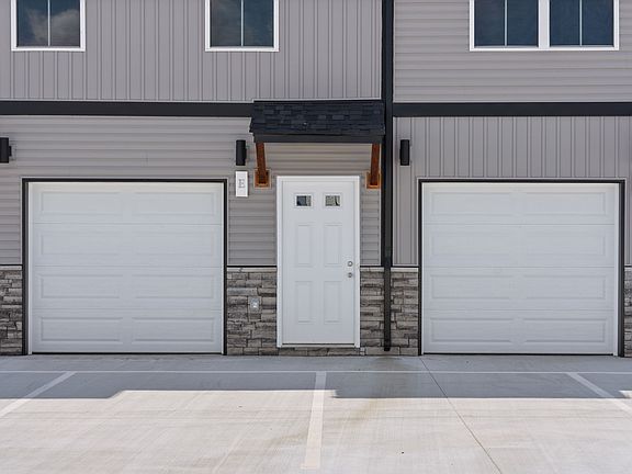 4th image of 212 Drayton Dr #E