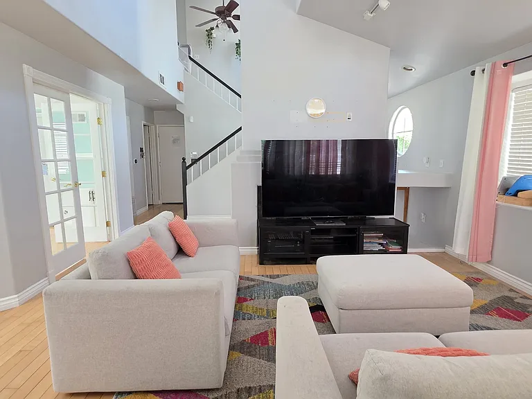 25352 Fitzgerald Ave — Photo 7