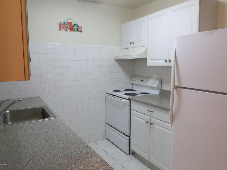 1st image of 304C Malvern Ct