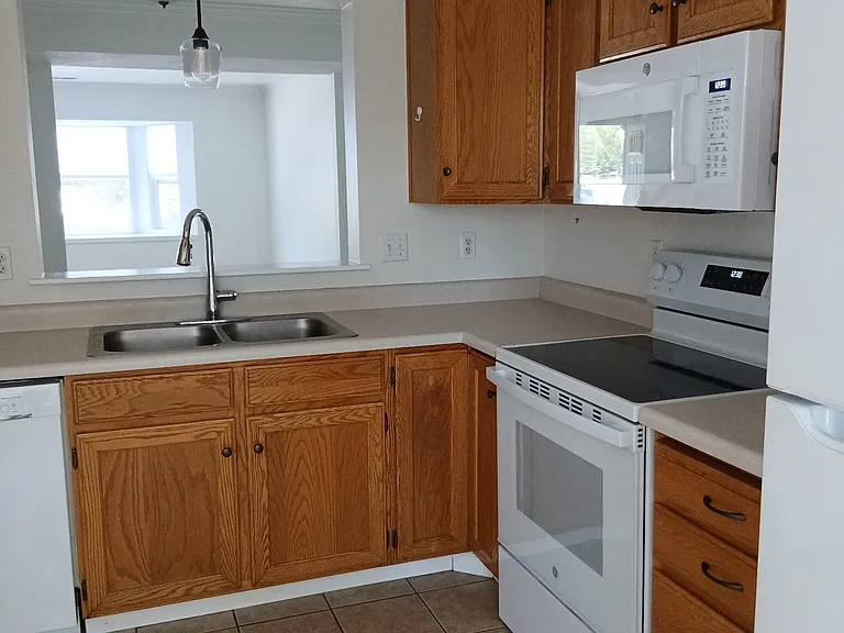 790 E Hamlet Cir N — Photo 7