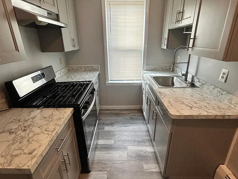 418 Anthony St #1 — Photo 1